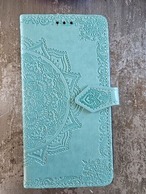 iPhone 11 6.1" Mandala Wallet Case Kickstand Card Holder Green
